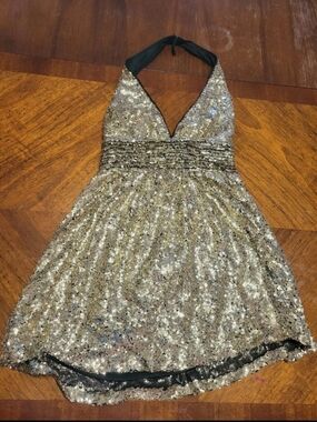 Sequin Halter Party Dress in Gold